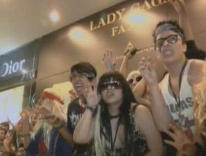 Cei mai inflacarati fani ai interpretei Lady Gaga locuiesc in Peru! Uite cum o venereaza pe artista