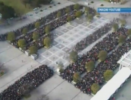 Jumatate de milion de oameni stau la coada! Disciplina iesita din comun de care dau dovada japonezii