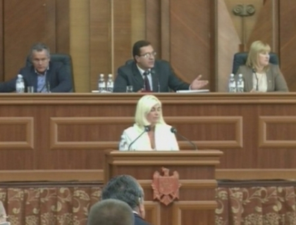 PLDM vrea sa-i lase fara imunitate pe alesii poporului. Despre ce este vorba