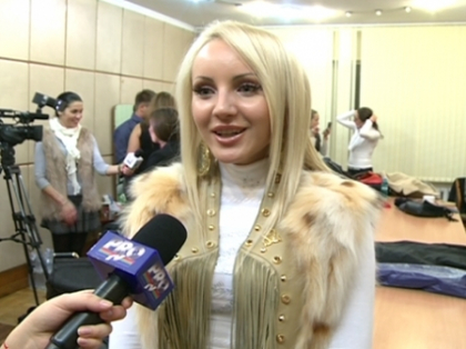 Katalina Rusu: "Multumesc lui D-zeu pentru frumusetea pe care o am"! Si-a facut blonda operatii plastice? Katalina Rusu: "Multumesc lui D-zeu pentru frumusetea pe care o am"! Si-a facut blonda operatii plastice?