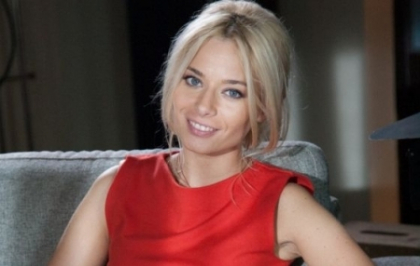 Laura Cosoi: "Nu sunt trista". Cine o consoleaza dupa despartirea cu Smiley - VIDEO Laura Cosoi: "Nu sunt trista". Cine o consoleaza dupa despartirea cu Smiley - VIDEO