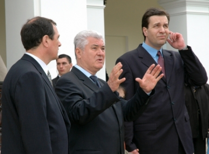 Voronin: PD foloseste metode necinstite, utilizeaza foarte multi bani pentru a cumpara alegatorii Voronin: PD foloseste metode necinstite, utilizeaza foarte multi bani pentru a cumpara alegatorii