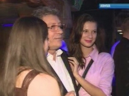 Mihai Ghimpu isi sarbatoreste ziua de nastere departe de ochii lumii!. "Nu prea are motive de bucurie" Mihai Ghimpu isi sarbatoreste ziua de nastere departe de ochii lumii!. "Nu prea are motive de bucurie"