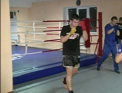 Unul dintre cei mai buni luptatori din Moldova, acuzat ca s-a batut intr-un club de noapte!