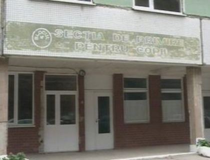 Un copil de 3 ani, in stare grava la spital dupa ce a fost batut cu salbaticie de concubinul mamei sale Un copil de 3 ani, in stare grava la spital dupa ce a fost batut cu salbaticie de concubinul mamei sale
