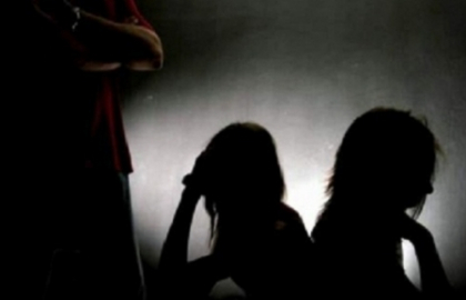 Proxenet, retinut de politie! Un barbat din Rezina racola moldovence pentru prostitutie in Cipru Proxenet, retinut de politie! Un barbat din Rezina racola moldovence pentru prostitutie in Cipru