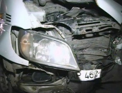 Grav accident pe Viaduct! Un microbuz de pe ruta 184, lovit in plin de o masina! 8 oameni la spital
