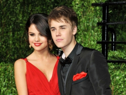 "Sunt disperati. Lasati-i in pace!" Adevarul din spatele despartirii dintre Justin Bieber si Selena Gomez "Sunt disperati. Lasati-i in pace!" Adevarul din spatele despartirii dintre Justin Bieber si Selena Gomez