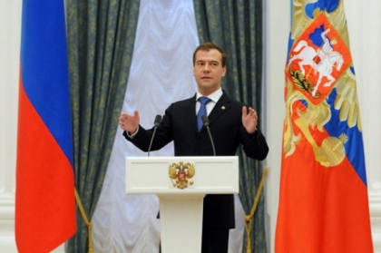 Premierul rus considera criza din UE drept o "amenintare foarte serioasa" Premierul rus considera criza din UE drept o "amenintare foarte serioasa"