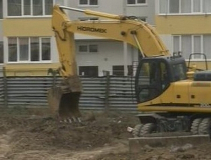 O noua disputa intre locatari si o firma de constructii! "Terenul de joaca a fost luat abuziv" O noua disputa intre locatari si o firma de constructii! "Terenul de joaca a fost luat abuziv"