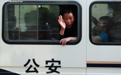 Scandal mare in China. Un om de afaceri chinez a fost prins cu pasaport strain Scandal mare in China. Un om de afaceri chinez a fost prins cu pasaport strain
