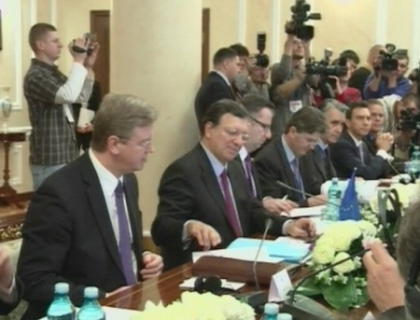 Moldovenii nu resimt efectele vizitelor oficialilor straini! Ce scrie presa straina despre vizita lui Barroso