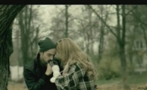 "Alegem sa traim!" Interpreta Dara a lansat un nou videoclip "Alegem sa traim!" Interpreta Dara a lansat un nou videoclip