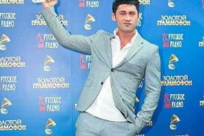 Dan Balan ii cucereste tot mai mult pe rusi! Pentru a doua oara interpretul a luat "Zolotoi Grammofon"