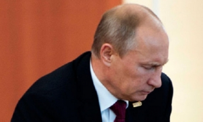Putin are cu adevarat probleme de sanatate. Premierul turc l-a ajutat sa se aseze in fotoliu
Putin are cu adevarat probleme de sanatate. Premierul turc l-a ajutat sa se aseze in fotoliu