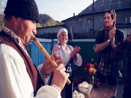 Boonika revine la toba, alaturi de un italian! Imagini din noul videoclip Zdob si Zbub - VIDEO Boonika revine la toba, alaturi de un italian! Imagini din noul videoclip Zdob si Zbub - VIDEO