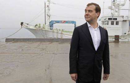 Dmitri Medvedev nu crede in "sfarsitul lumii" si asteapta Revelionul