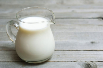De ce laptele crud este cel mai periculos aliment? Iata ce spun expertii in nutritie