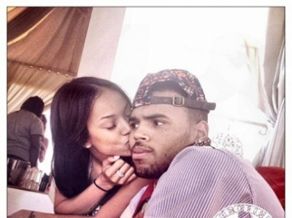 Rihanna, goala! Uite cum s-a razbunat pe Chris Brown, plecat la o intalnire cu fosta iubita- FOTO