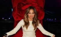 Jennifer Lopez, cu pantalonii murdari! Vezi detaliul care i-a afectat tinuta - FOTO