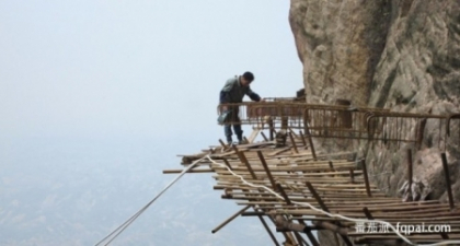 Ce fac oamenii cu cel mai inspaimantator job din lume! FOTO Ce fac oamenii cu cel mai inspaimantator job din lume! FOTO