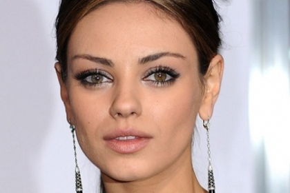 Mila Kunis, asa cum n-ai mai vazut-o pana acum. Ciufulita si cu cearcane la ochi - FOTO