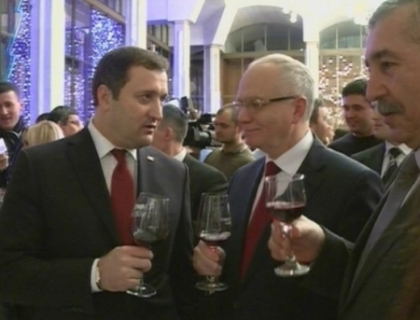 La un pahar de vin! Ce au marturisit oficialii si oaspetii veniti la vernisajul vinului La un pahar de vin! Ce au marturisit oficialii si oaspetii veniti la vernisajul vinului