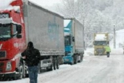 Mai multe posturi vamale, blocate! Accesul transportului de mare tonaj, interzis