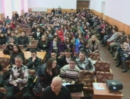Un concert pentru copiii din Morenii Noi! Ce au primit in dar eroii de la Daruiesti si castigi Un concert pentru copiii din Morenii Noi! Ce au primit in dar eroii de la Daruiesti si castigi
