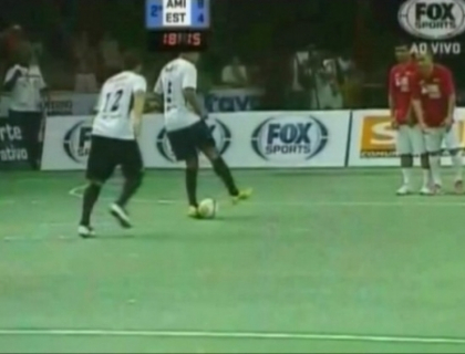 EXECUTIE DE EXCEPTIE cu calcaiul! Vezi ce bijuterie de gol a reusit Falcao. VIDEO EXECUTIE DE EXCEPTIE cu calcaiul! Vezi ce bijuterie de gol a reusit Falcao. VIDEO