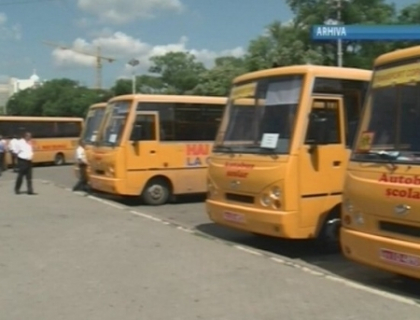 Dosar penal in cazul autobuzelor scolare. Unitatile au fost cumparate la pret dublu Dosar penal in cazul autobuzelor scolare. Unitatile au fost cumparate la pret dublu