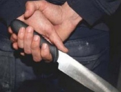 Si-a ucis consateanul dupa un "pahar de vorba". Suspectul din Glodeni, retinut pe urme fierbinti Si-a ucis consateanul dupa un "pahar de vorba". Suspectul din Glodeni, retinut pe urme fierbinti