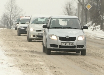 Decat ar mari taxele, mai bine ar opri contrabanda pe Nistru! Expertii, despre scumpirile din 2013