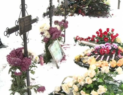 Mormintele tinerilor decedati in accidentul de la Malcoci, vandalizate! Ce suspiciuni au parintii Mormintele tinerilor decedati in accidentul de la Malcoci, vandalizate! Ce suspiciuni au parintii