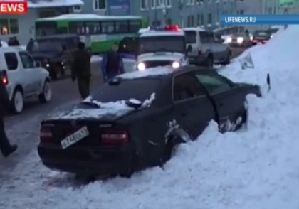 11 raniti in Kamceatka dupa ce un sofer beat a intrat cu masina intr-o statie