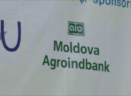 (P) Sustine tinerii! Moldova Agroinbank a premiat cei mai buni si talentati studenti (P) Sustine tinerii! Moldova Agroinbank a premiat cei mai buni si talentati studenti