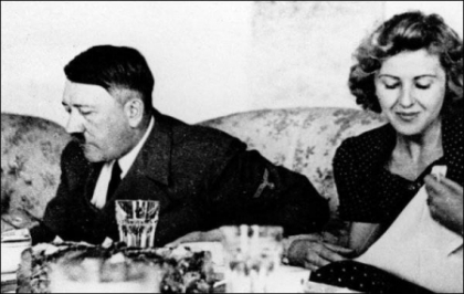 "Am fost fascinata de el, era un sef placut". Dezvaluirile secretarei unui mare dictator
