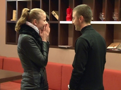 Si-a enervat iubita la culme pentru a-i face surpriza vietii! Cum i-a cerut mana e de-a dreptul emotionant
