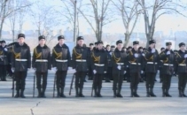 "Vrem ca armata sa-i faca barbati adevarati!" Peste 300 de recruti au depus juramantul "Vrem ca armata sa-i faca barbati adevarati!" Peste 300 de recruti au depus juramantul