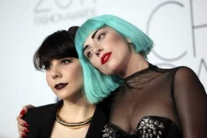 Seamana atat de mult, dar sunt atat de diferite! Cum a decis sora lui Lady Gaga sa iasa din umbra vedetei - FOTO