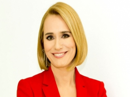 Cea mai "decoltata" imagine cu Andreea Esca! Cum s-a imbracat de Revelion - FOTO Cea mai "decoltata" imagine cu Andreea Esca! Cum s-a imbracat de Revelion - FOTO