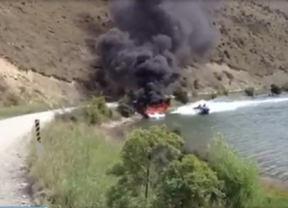 Asa ceva n-ai mai vazut pana acum! Cum se stinge incendiul de pe un yacht in timp record