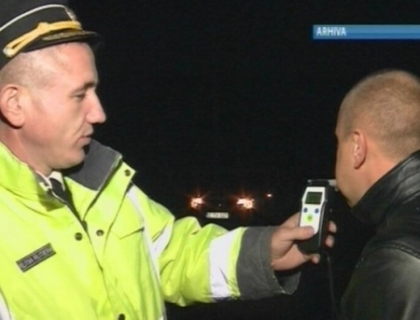Nu se lasa de pahar! 15 soferi, prinsi bauti, printre care un politist si un angajat al Centrului Anticoruptie