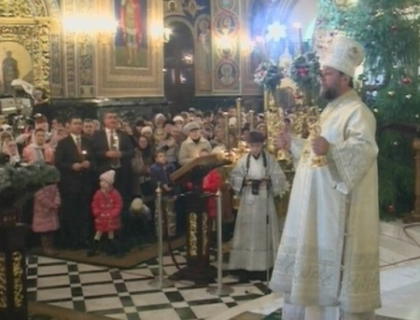 Sa facem daruri si sa fim mai buni! Mitropolitul Moldovei i-a felicitat pe toti cu prilejul Craciunului Sa facem daruri si sa fim mai buni! Mitropolitul Moldovei i-a felicitat pe toti cu prilejul Craciunului
