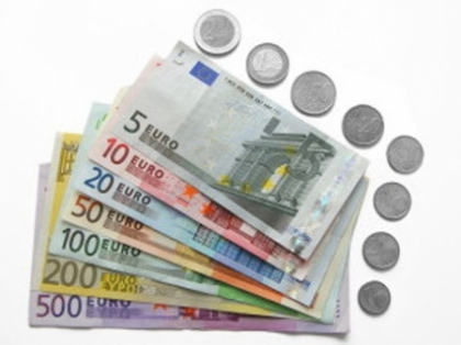 Astazi, Europa schimba banii. Cum vor arata noile bancnote de 5 euro