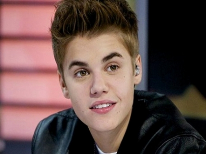 El este clona lui Justin Bieber! Nu poti face diferenta intre cei doi - FOTO El este clona lui Justin Bieber! Nu poti face diferenta intre cei doi - FOTO