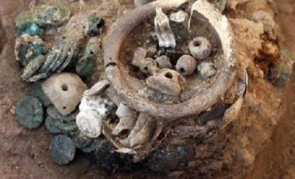 O comoara cu o vechime de 2.000 de ani, descoperita intr-o fortareata de la malul Marii Negre O comoara cu o vechime de 2.000 de ani, descoperita intr-o fortareata de la malul Marii Negre