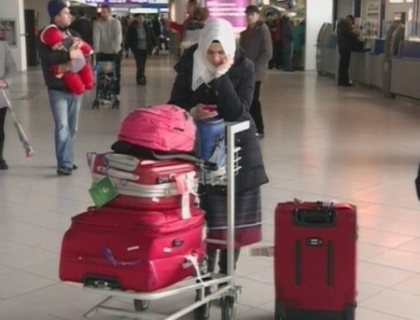 Ceata a transformat aeroportul capitalei intr-o mare sala de asteptare! Zeci de pasageri nemultumiti Ceata a transformat aeroportul capitalei intr-o mare sala de asteptare! Zeci de pasageri nemultumiti