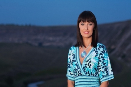 Angela Gonta, asa cum doar parintii au vazut-o! Cum arata vedeta MICA - FOTO Angela Gonta, asa cum doar parintii au vazut-o! Cum arata vedeta MICA - FOTO