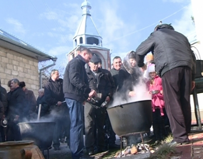 Aproape 120 de mii de moldoveni isi sarbatoresc azi ziua numelui! Ionii si Ioanele, in centrul atentiei Aproape 120 de mii de moldoveni isi sarbatoresc azi ziua numelui! Ionii si Ioanele, in centrul atentiei
